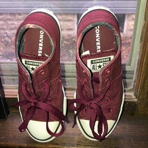 Converse Burgundy Sneakers